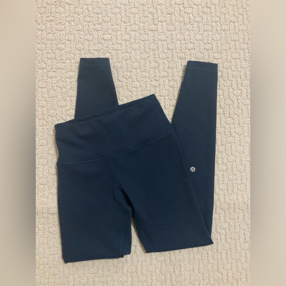 Last chance: Lululemon cobalt blue leggings